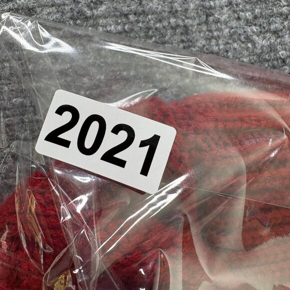 CC Beanie Hat Cap Womens Red OS Stretch Fit Chunky Cable Knit Warm Ski‎ Snow - Picture 6 of 6